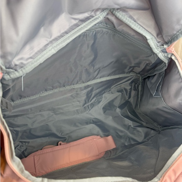 EVERFUN WEEKEND BAG FOR GYM/TRAVEL - Picture 10 of 15